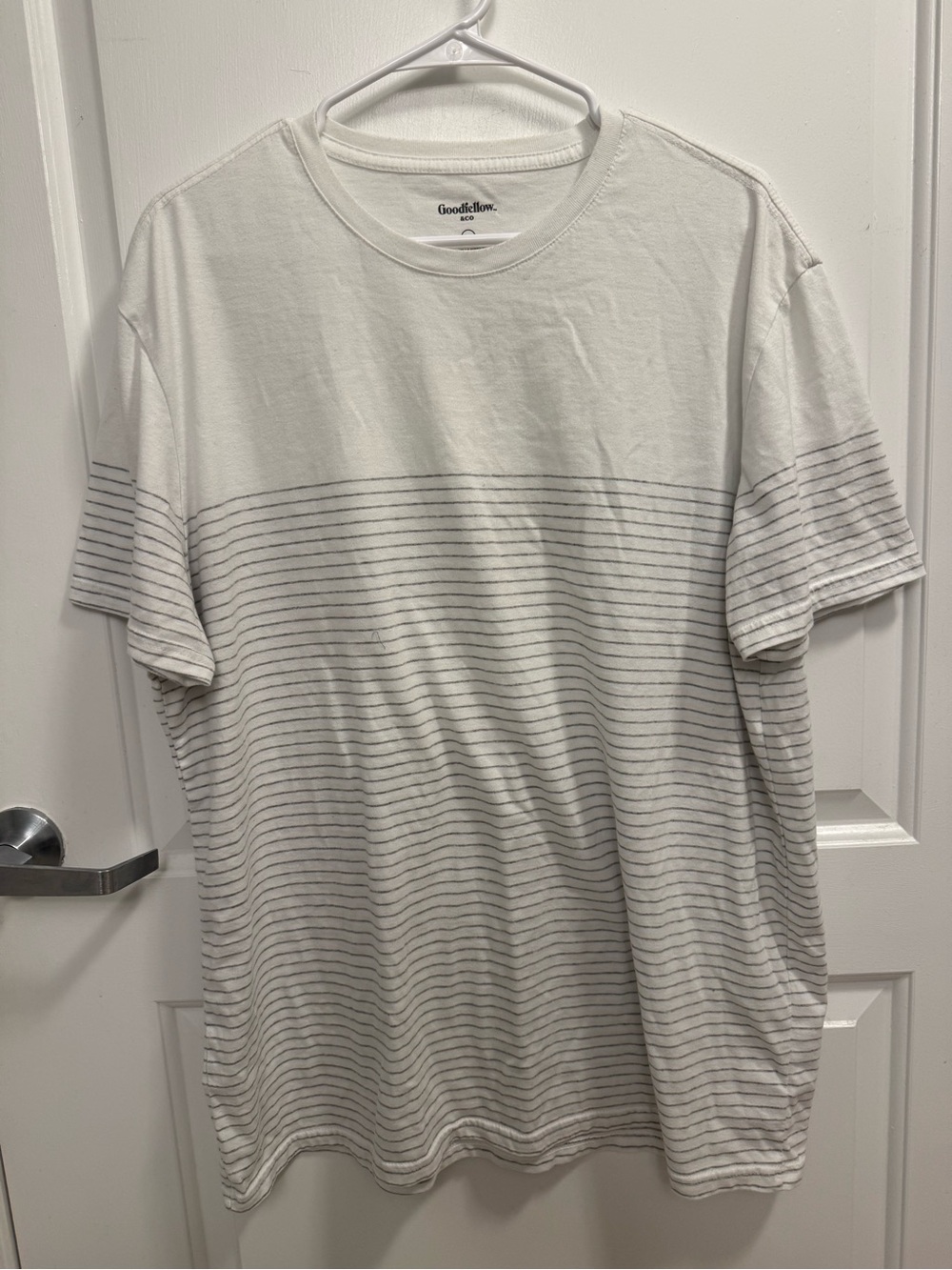 Men’s Goodfellow & Co White Tee with Thin Gray Stripes